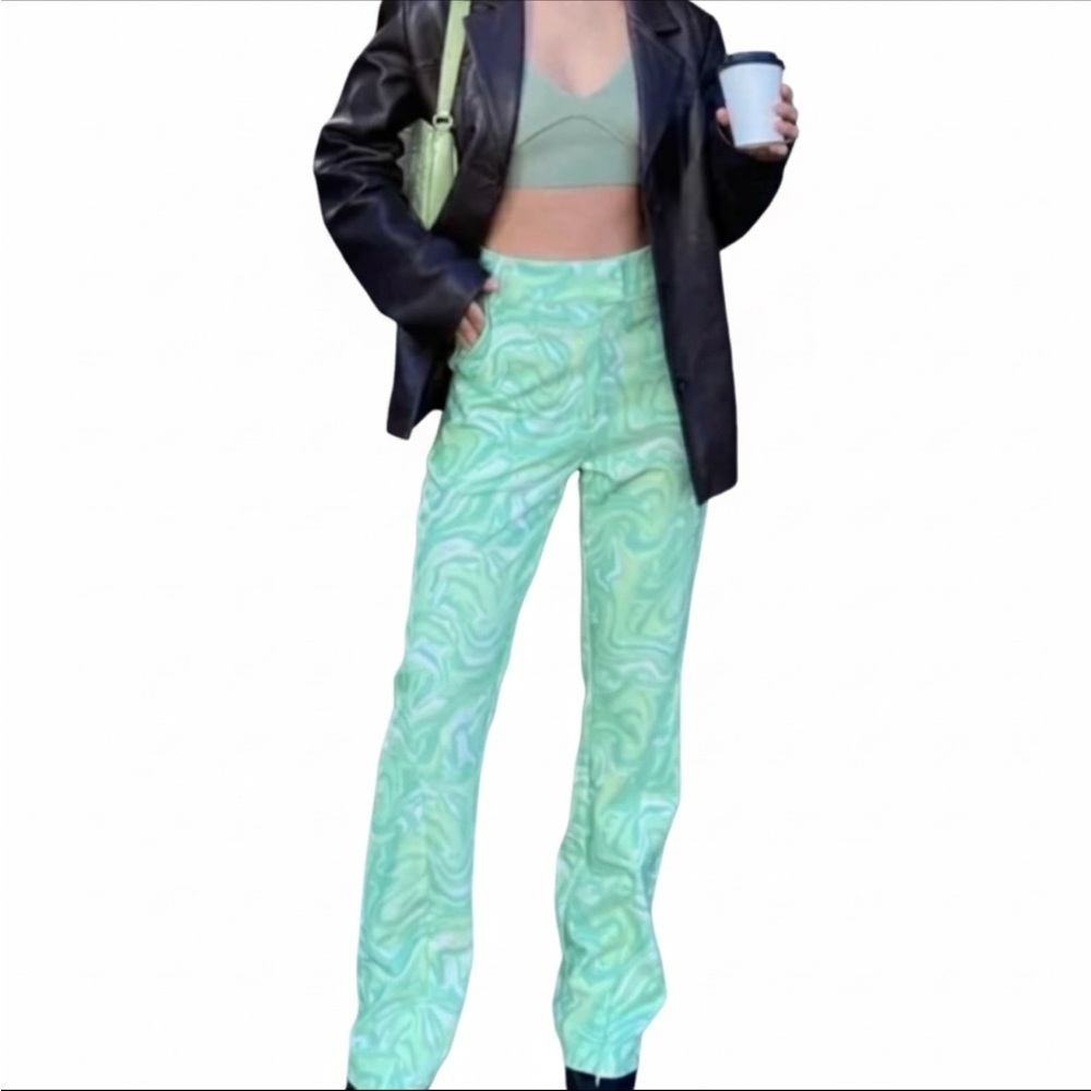 House Of Sunny “Paradise Party” Flare Leg Pants Green Marble Print Size 6 EUC!